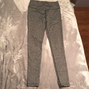 Heather grey leggings that go around feet